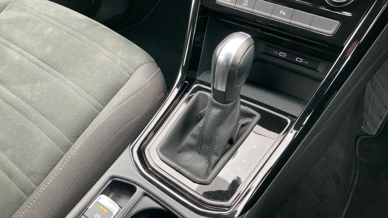 Volkswagen Touran 1.5 TSI EVO SEL 5dr DSG Petrol Estate